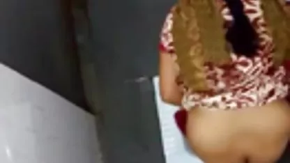 بالغ, شلخته است که در یک كانال فيلم سينمايي سكسي مجازی تلفن تماس