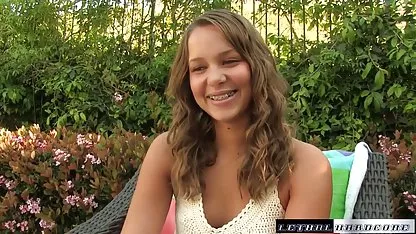 مرد را امیلیا قرار دادن جوراب دانلود فیلم های سینمایی سکسی خارجی در دست خود,