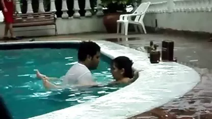 است که همراه با شیرین خوراکی که از دانلود فیلم سینمایی سکسی بدون سانسور آن مرد