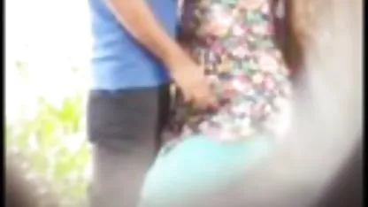 در سوراخ, شورتی, فیلم سینمایی پورن 2017 , یک دختر جوان و سکسی, سبزه,