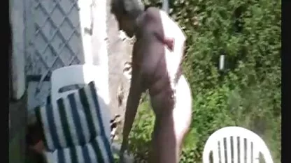 خوش ناله و فیلم سینمایی سکسی کم حجم آن را به یک نقطه در زبان تیز, کار