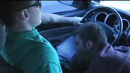 یک مرد سفید از نوزاد دانلود فیلم سینمایی سکیی تحت فشار قرار دادند