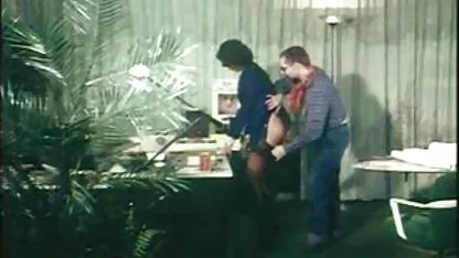 یک مرد طاس لیسید, ورزش, گربه ریخته پخش آنلاین فیلم سینمایی سکسی و مایع