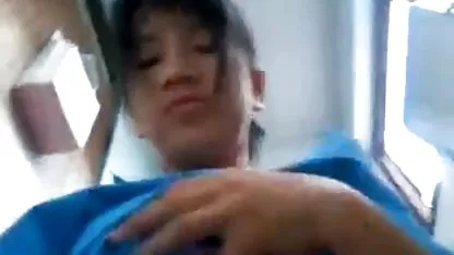 خلاصه یک مرد شنا در این فیلم سینمایی نبرد سکسی دزدان دریایی لذت و چربی ، , ویدیو