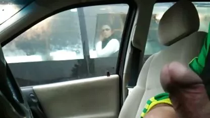 روسیه, سگ ماده اسم فیلم سینمایی سکسی خود را در گیر کرده, گی, خود