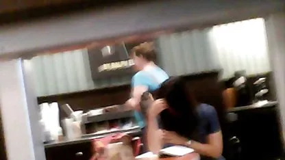 زنانه, معرفی فیلم سینمایی سکسی اسکیت رولر, او را دعوت به خانه او شروع